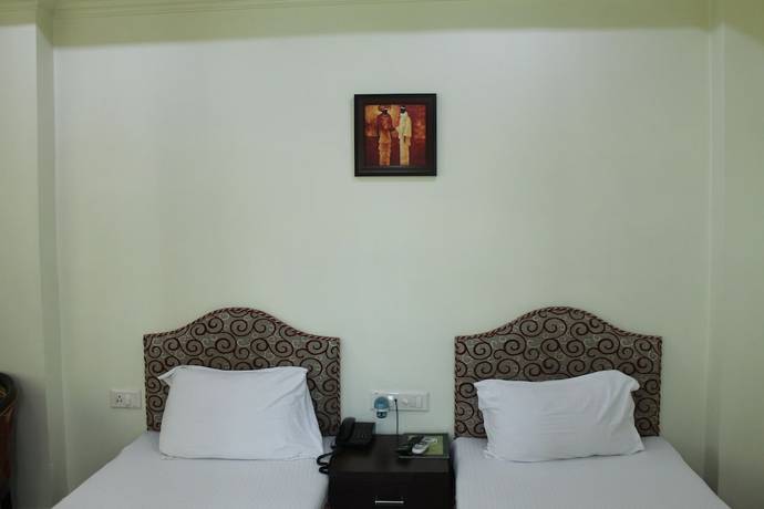 Imagen de la habitación del Hotel Bodhgaya Gautam. Foto 15