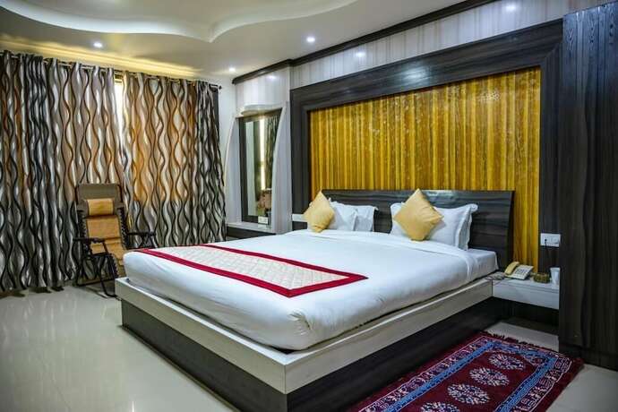 Imagen de la habitación del Hotel Bodhgaya Regency. Foto 17