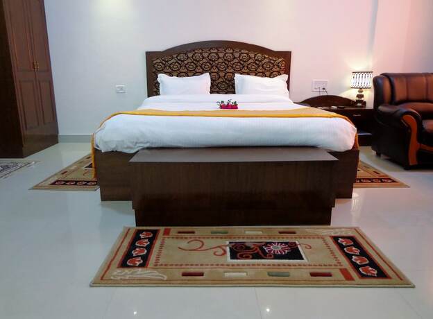 Imagen de la habitación del Hotel Bodhgaya Regency. Foto 18