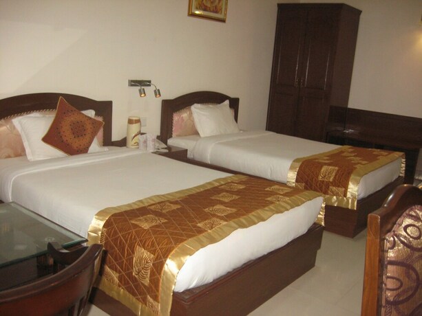 Imagen de la habitación del Hotel Bodhgaya Regency. Foto 23