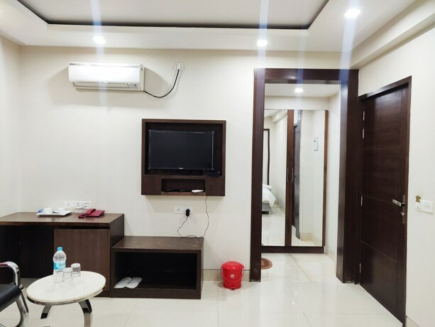 Imagen de la habitación del Hotel Bodhgaya Seven Inn N Restaurant. Foto 24