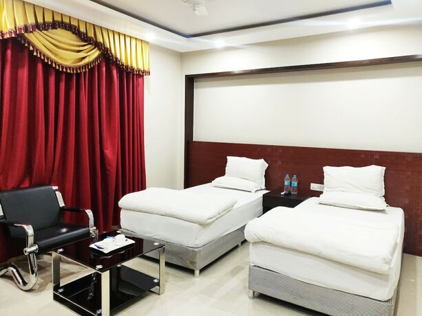 Imagen de la habitación del Hotel Bodhgaya Seven Inn N Restaurant. Foto 28