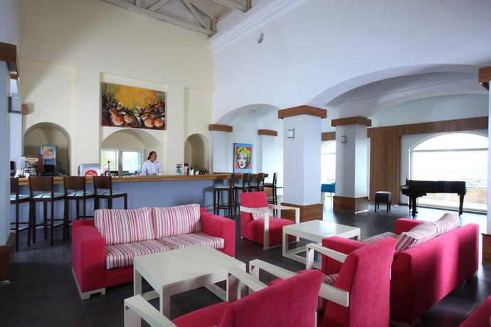 Imagen general del Hotel Bodrum Bay Resort. Foto 3