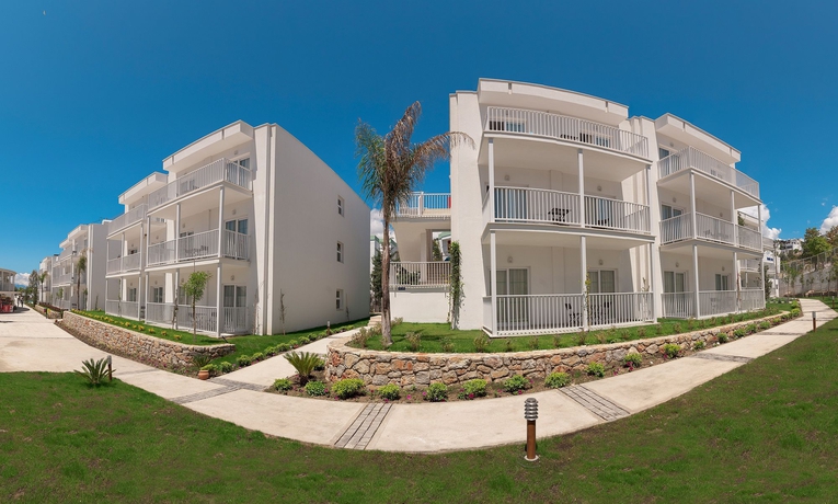 Imagen de los exteriores del Hotel Bodrum Beach Resort. Foto 9