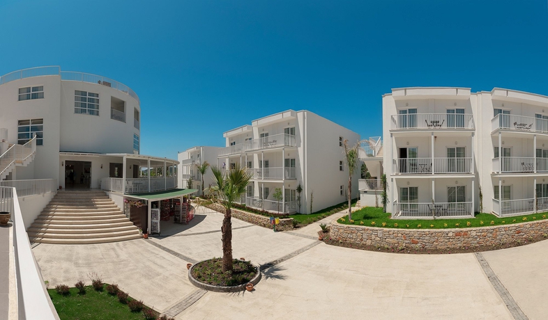 Imagen de los exteriores del Hotel Bodrum Beach Resort. Foto 10