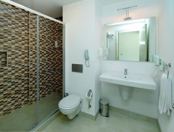 Imagen de la habitación del Hotel Bodrum Beach Resort. Foto 6