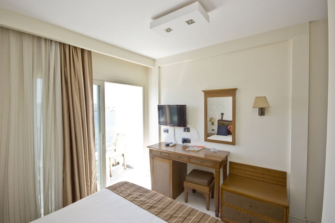 Imagen de la habitación del Hotel Bodrum Gulet. Foto 6