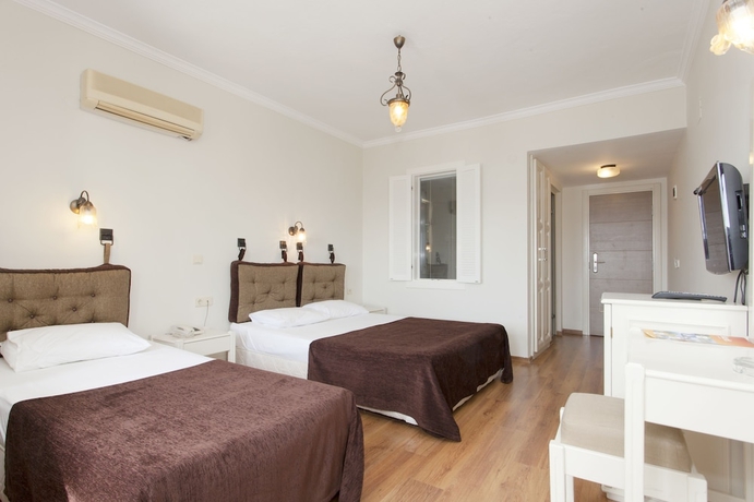 Imagen de la habitación del Hotel Bodrum Gulet. Foto 17