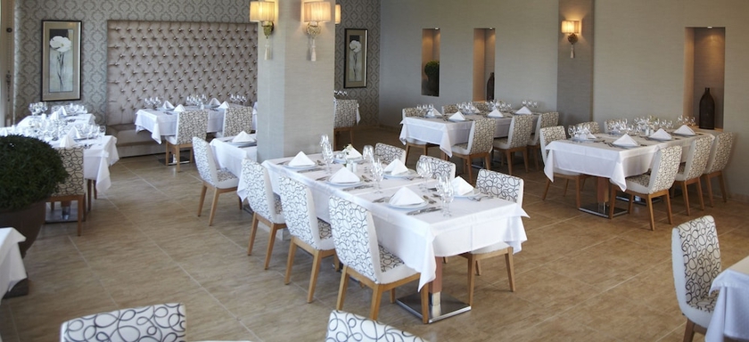 Imagen del bar/restaurante del Hotel Bodrum Holiday Resortandspa. Foto 8