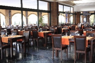 Imagen del bar/restaurante del Hotel Bodrum Imperial. Foto 8