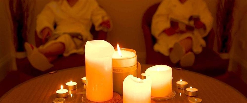 Imagen de la piscina del Hotel Bodysgallen Hall and Spa. Foto 7