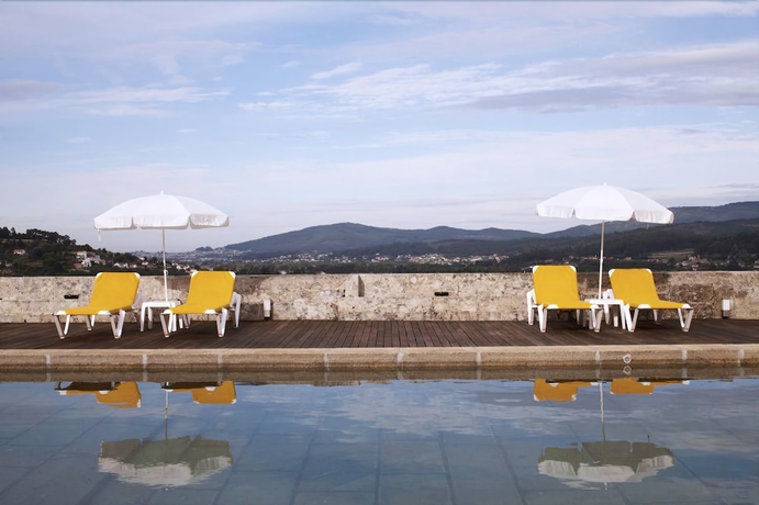 Imagen de la piscina del Hotel Boega. Foto 19