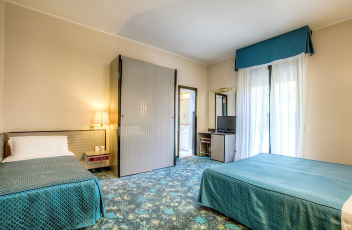 Imagen de la habitación del Hotel Boemia. Foto 11