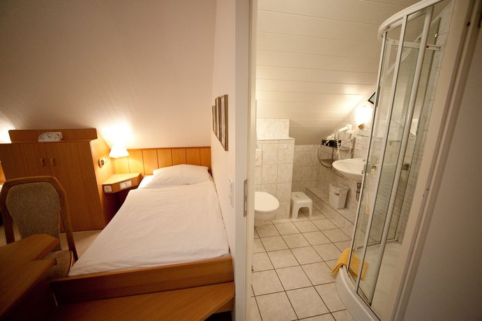 Imagen de la habitación del Hotel Boeving. Foto 7