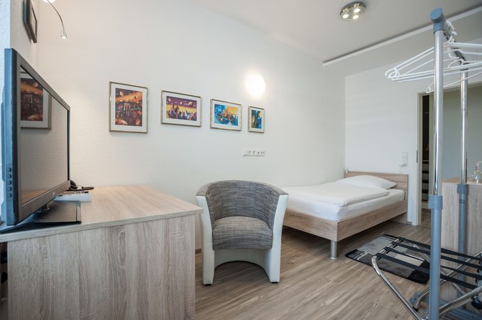 Imagen de la habitación del Hotel Boeving. Foto 9