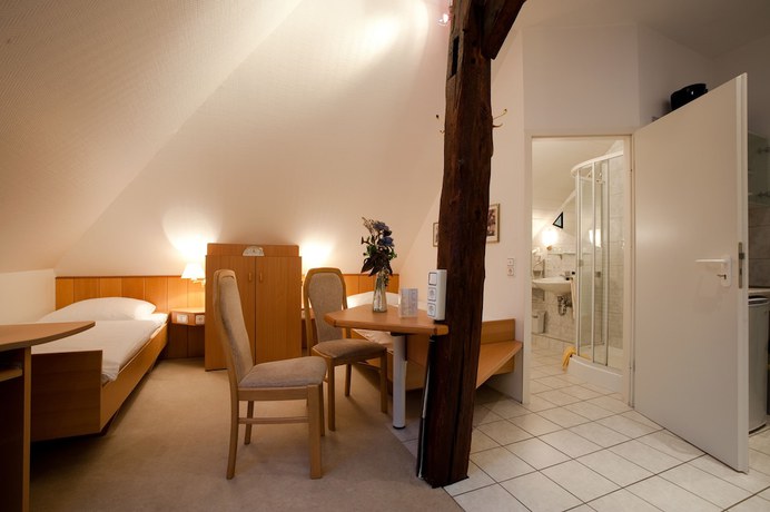 Imagen de la habitación del Hotel Boeving. Foto 12