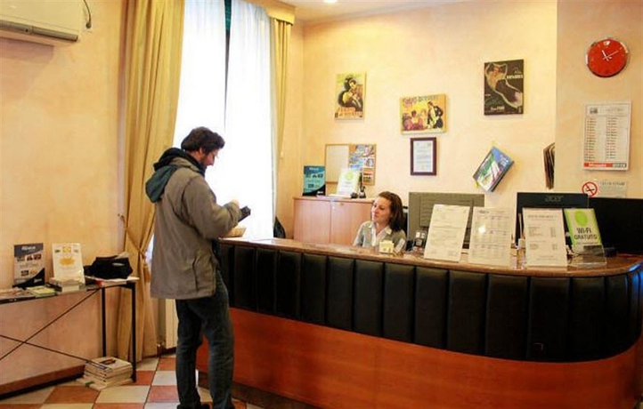 Imagen de los interiores del Hotel Bogart, Estación Garibaldi. Foto 6