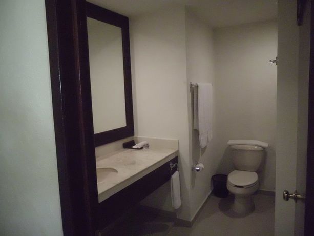 Imagen de la habitación del Hotel Bogavante Barra De Navidad. Foto 13