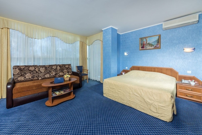 Imagen de la habitación del Hotel Bogema. Foto 16