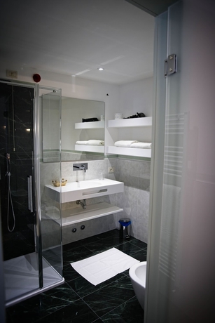Imagen de la habitación del Hotel Bogliaco. Foto 17