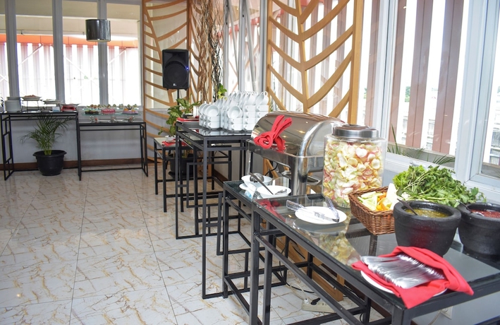 Imagen del bar/restaurante del Hotel Bogor Valley. Foto 6