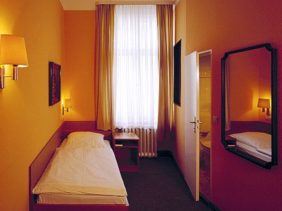 Imagen de la habitación del Hotel Bogota, Charlottenburg. Foto 11