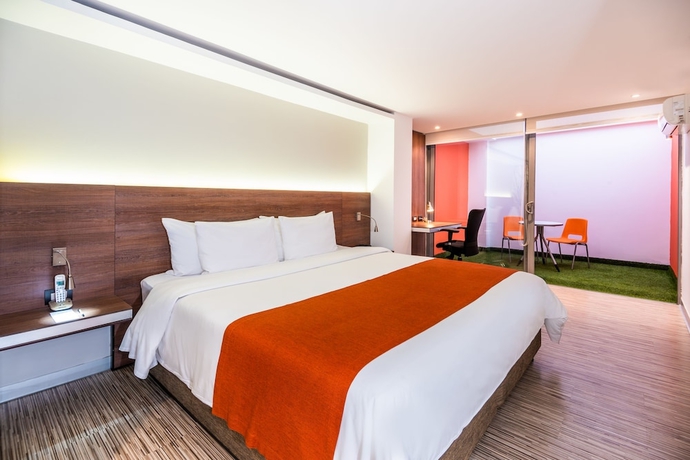 Imagen de la habitación del Hotel Bogotá 100 Design. Foto 3