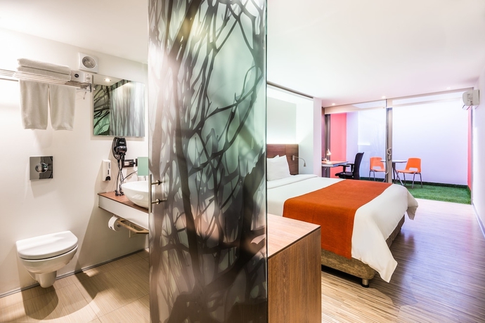 Imagen de la habitación del Hotel Bogotá 100 Design. Foto 15