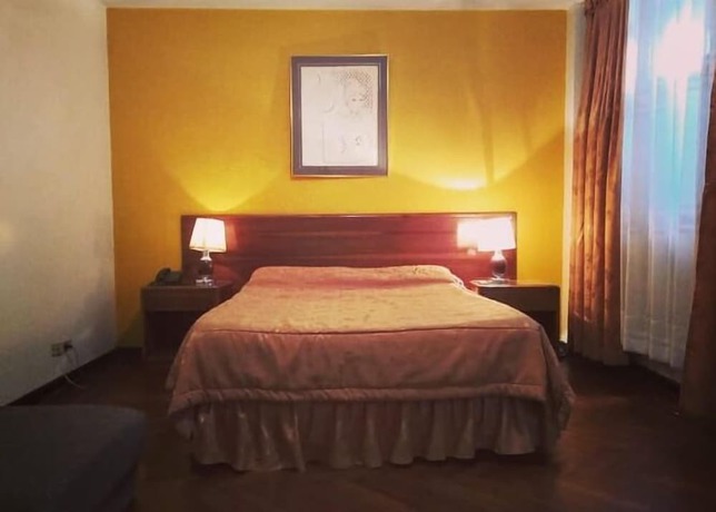 Imagen de la habitación del Hotel Bogot&aacute; Central. Foto 9