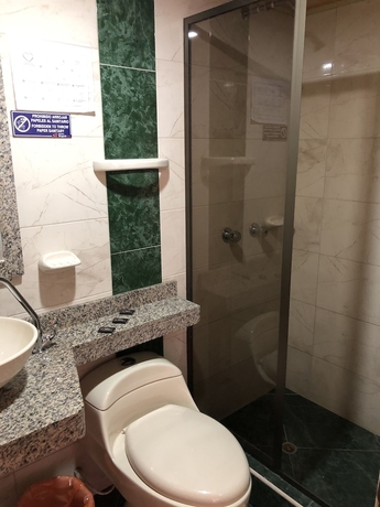 Imagen de la habitación del Hotel Bogot&aacute; Inn La Soledad, Bogot&aacute;. Foto 16