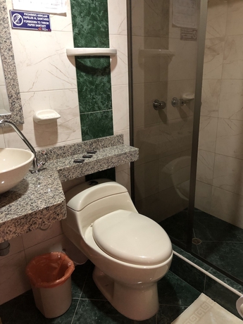 Imagen de la habitación del Hotel Bogotá Inn La Soledad. Foto 15