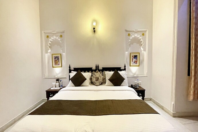 Imagen de la habitación del Hotel Boheda Palace. Foto 18