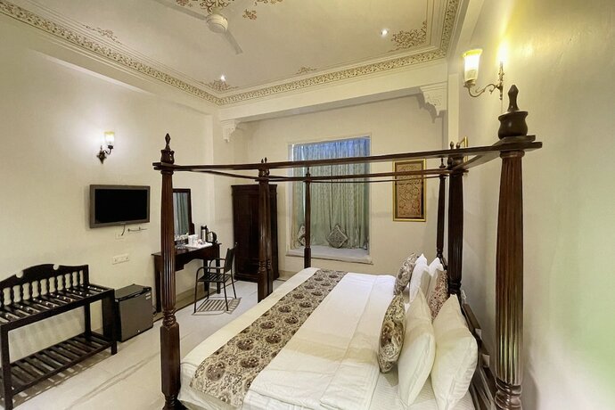 Imagen de la habitación del Hotel Boheda Palace. Foto 30