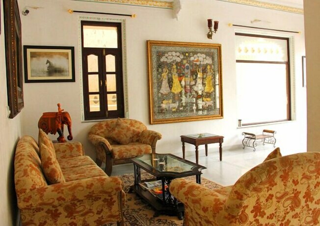 Imagen de los interiores del Hotel Boheda Palace. Foto 39