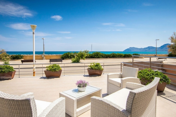 Imagen de la habitación del Hotel Bohemi in Son Serra de Marina. Foto 1