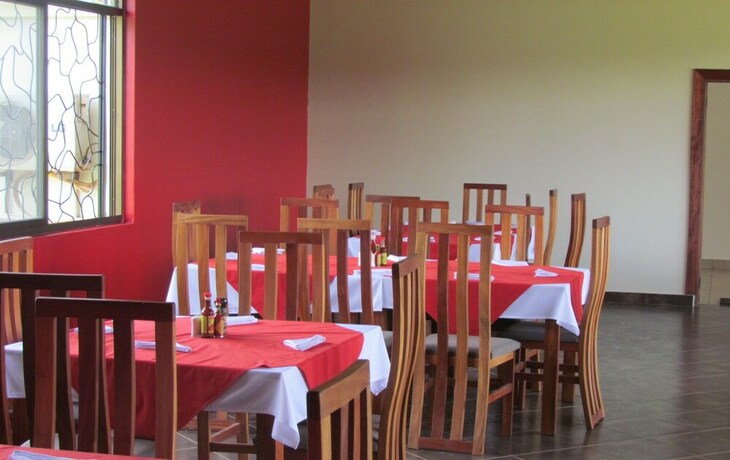 Imagen del bar/restaurante del Hotel Bohemia Resort. Foto 10