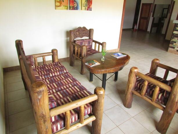 Imagen del bar/restaurante del Hotel Bohemia Resort. Foto 11