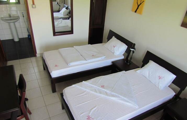 Imagen de la habitación del Hotel Bohemia Resort. Foto 12