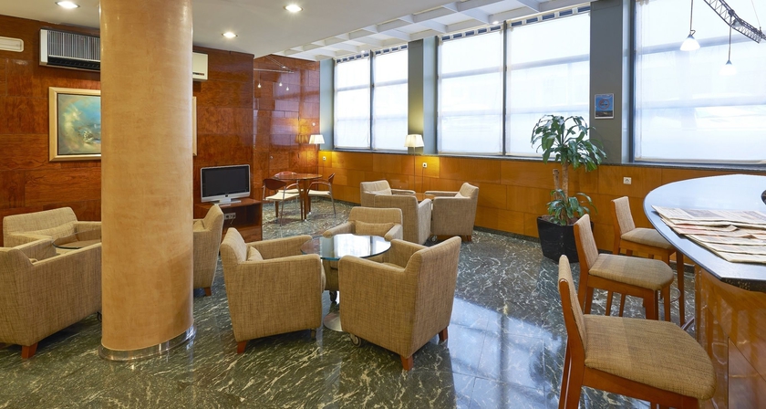 Imagen del bar/restaurante del Hotel Bohemian Entenza. Foto 1