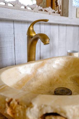 Imagen de la habitación del Hotel Boho Bingin Beach. Foto 18