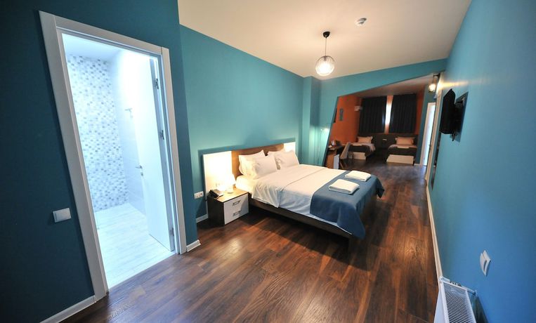 Imagen de la habitación del Hotel Boho Tiflis. Foto 17
