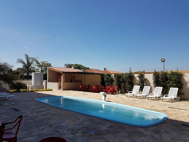 Imagen de la piscina del Hotel Boituva Inn. Foto 37