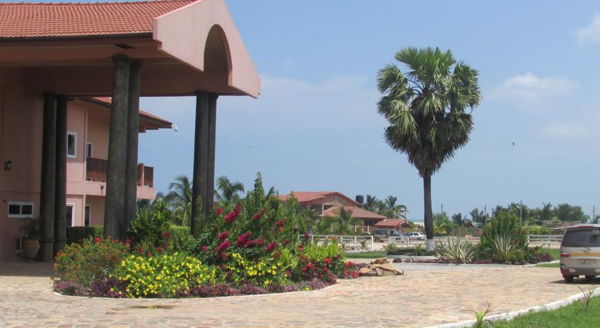 Imagen general del Hotel Bojo Beach Resort. Foto 13