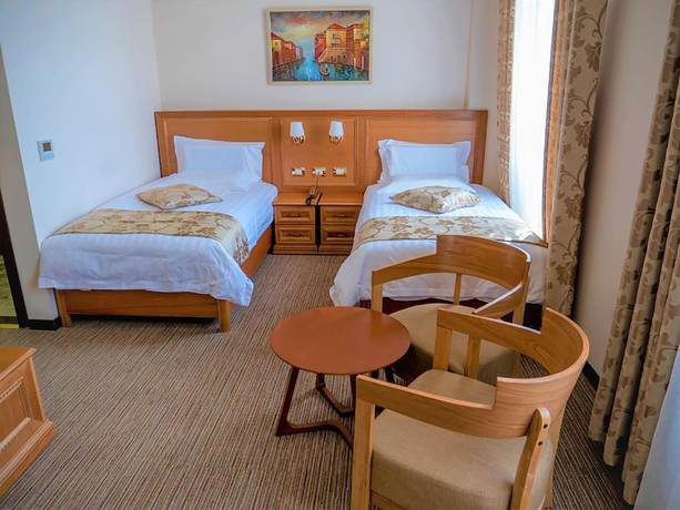 Imagen de la habitación del Hotel Boka, Tirana. Foto 2