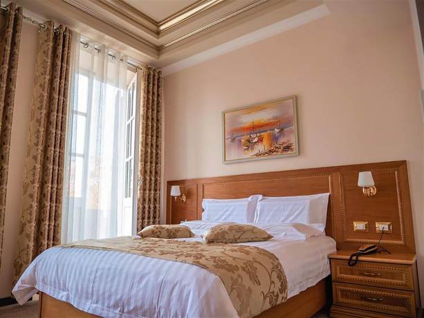 Imagen de la habitación del Hotel Boka, Tirana. Foto 11