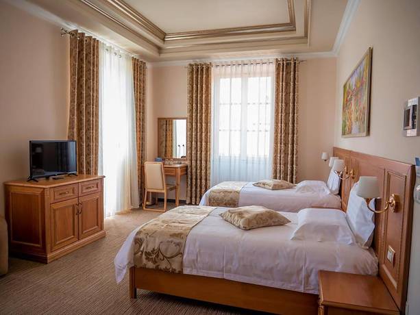Imagen de la habitación del Hotel Boka, Tirana. Foto 15