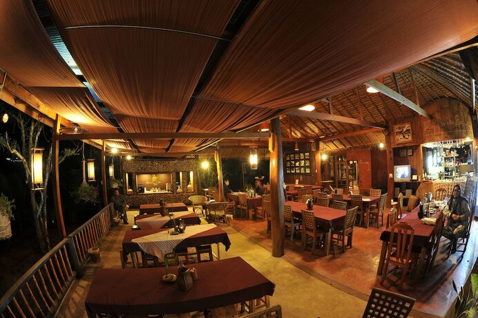 Imagen del bar/restaurante del Hotel Boklua View Resort. Foto 13