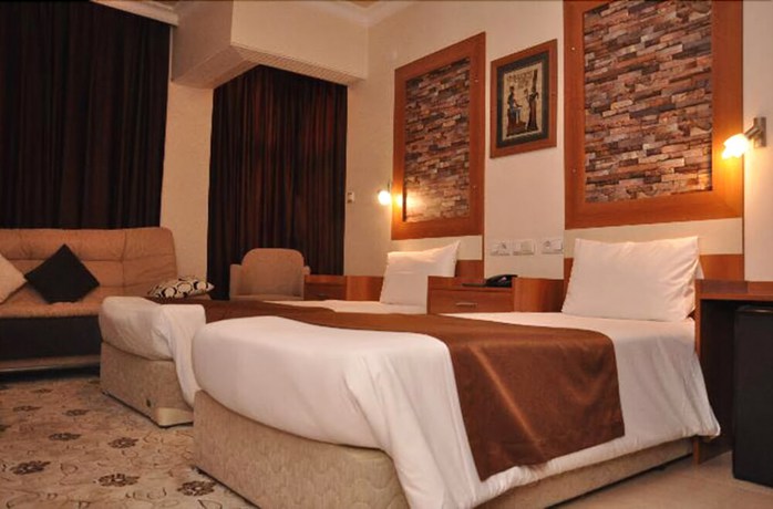Imagen de la habitación del Hotel Bolat. Foto 6