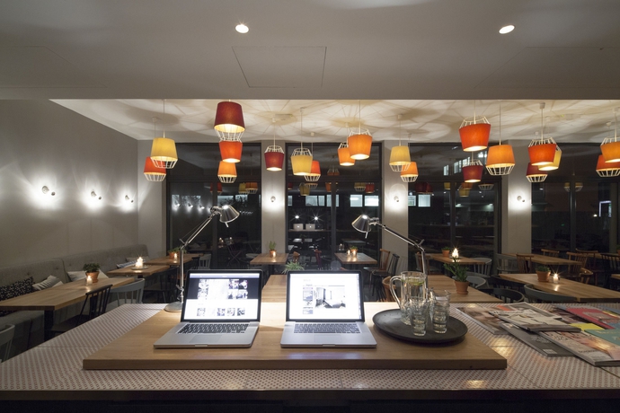 Imagen de los interiores del Hotel Bold München Giesing. Foto 13