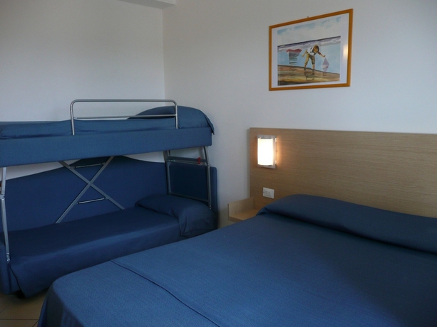 Imagen de la habitación del Hotel Bolgheri Marina Resort ex Varo Village. Foto 9
